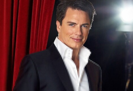 Za kogo tym razem przebrał się John Barrowman?