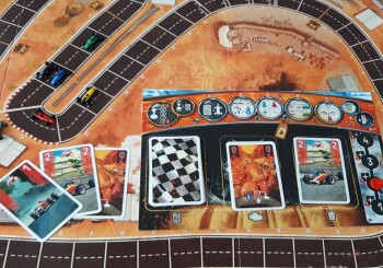 Wrzucamy turbo i do mety! – recenzja gry planszowej „Turbo”