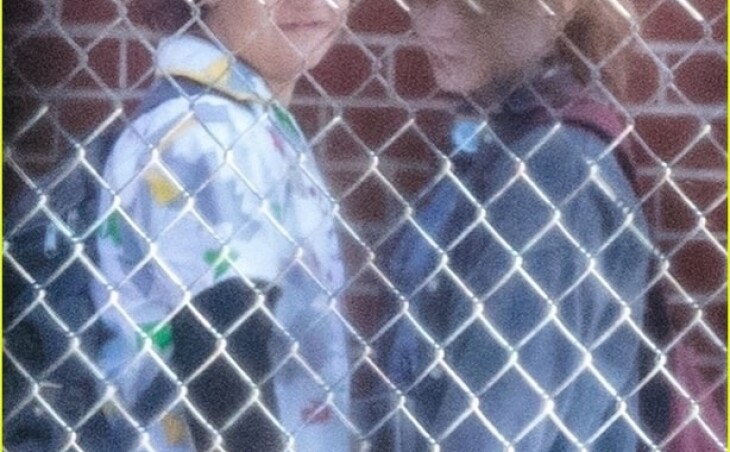 Zdjęcie z planu "Stranger Things" - Max i Dustin