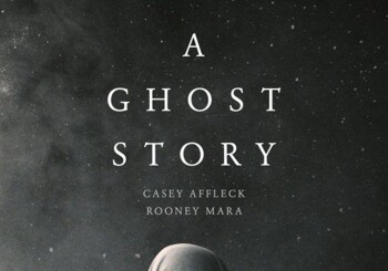 Klimatyczny plakat horroru „A Ghost Story”