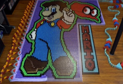 Super Mario w formie wielkiego przedstawienia domino!