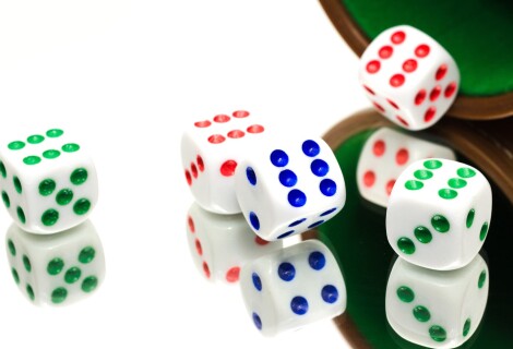 Szukasz wciągającej gry dla całej rodziny? Postaw na Rummikub!