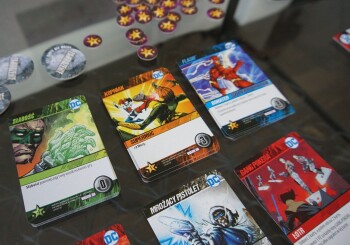 Jak bardzo jest źle? – recenzja gry „Wieczne zło” z dodatkiem „Łotrzy”