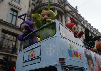 Netflix resurrects "Teletubbies"! New trailer