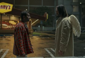Keanu Reeves jako anioł stróż w filmie „Cuda się zdarzają”