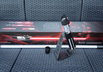 Moc jest w nim silna – recenzja miecza świetlnego Star Wars The Black Series Darth Vader Force FX Elite Lightsaber od Hasbro Pulse