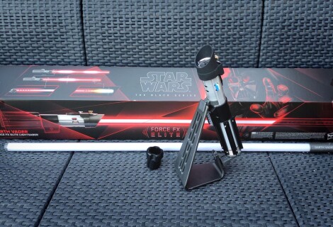 Moc jest w nim silna – recenzja miecza świetlnego Star Wars The Black Series Darth Vader Force FX Elite Lightsaber od Hasbro Pulse