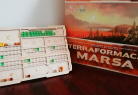 Jak ulepszać gry planszowe, czyli o planszetkach do „Terraformacji Marsa”