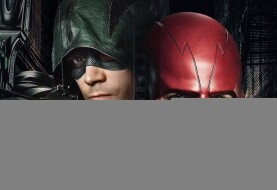 Crossover Arrowverse - Stephen Amell shipuje Arrowa i Flasha. Nowe zdjęcie z planu