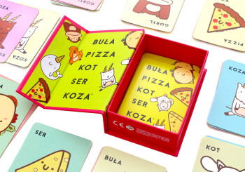 Świetna gra imprezowa, która rozluźni największego sztywniaka – recenzja gry karcianej  „Buła, Pizza, Kot, Ser, Koza”