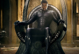 T'Challa w nowym kostiumie na międzynarodowym plakacie „Czarnej Pantery”