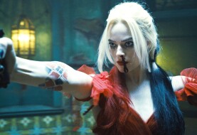 Suicide Squad - Margot Robbie takes a break from Harley Quinn