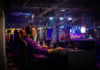 Warcraft i League of Legends jako gratka dla fanów e-sportu