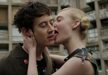 Sex Pistols i kosmici – przedpremierowa recenzja filmu „Jak rozmawiać z dziewczynami na prywatkach”