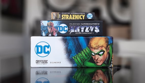 Card game from DC Duel of superheroes and additions: Guardians, Crisis