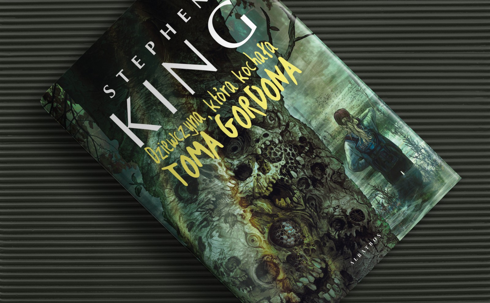 Psychological horror by King - review of the novel "The Girl Who Loved Tom Gordon"