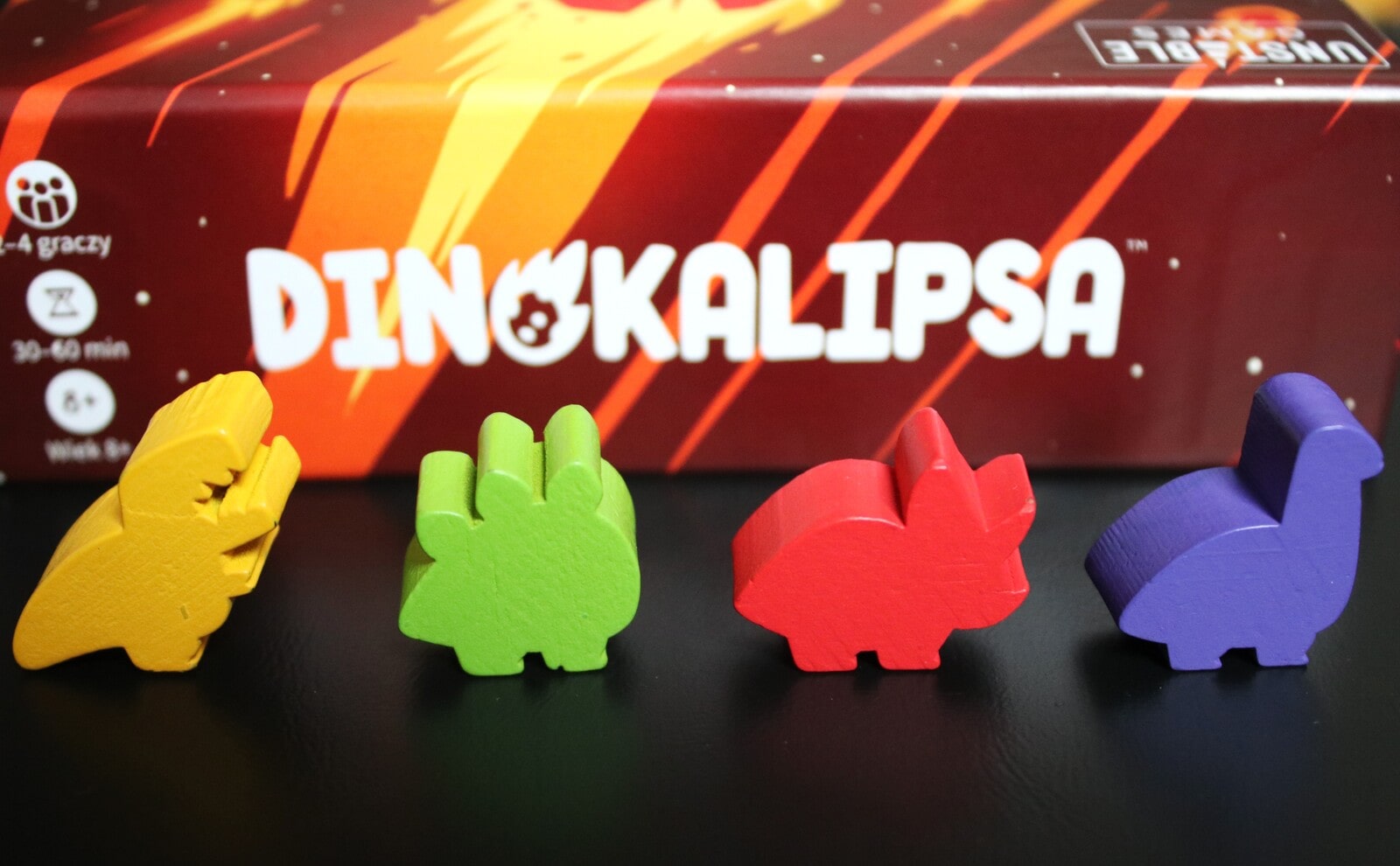 Na końcu i tak wszyscy umrzemy – recenzja gry karcianej „Dinokalipsa”