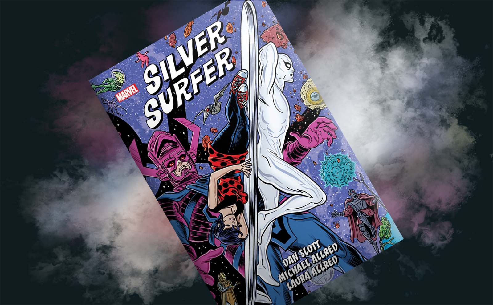 Surfujemy poprzez przestrzeń i czas – recenzja komiksu „Silver Surfer”, t. 1