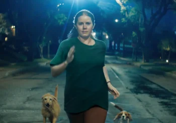 Amy Adams w zwiastunie komedii grozy „Nightbitch”